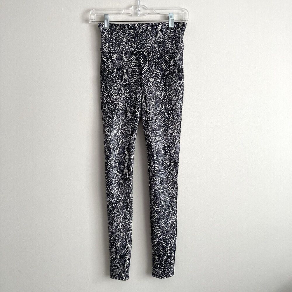 Spanx Leggings Faux Leather Snakeskin Print Black White Womens Size Small